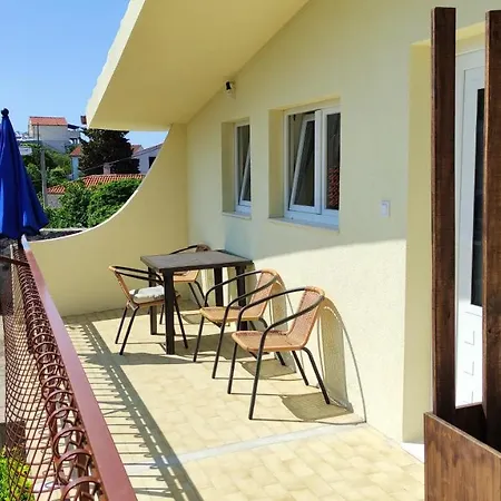 2 Bedrooms At 500 M Away From The With Sea View Balcony And Wifi